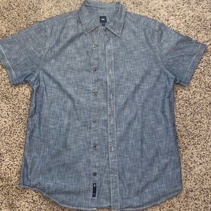 Men’s Gap Chambray Short Sleeve Button Down